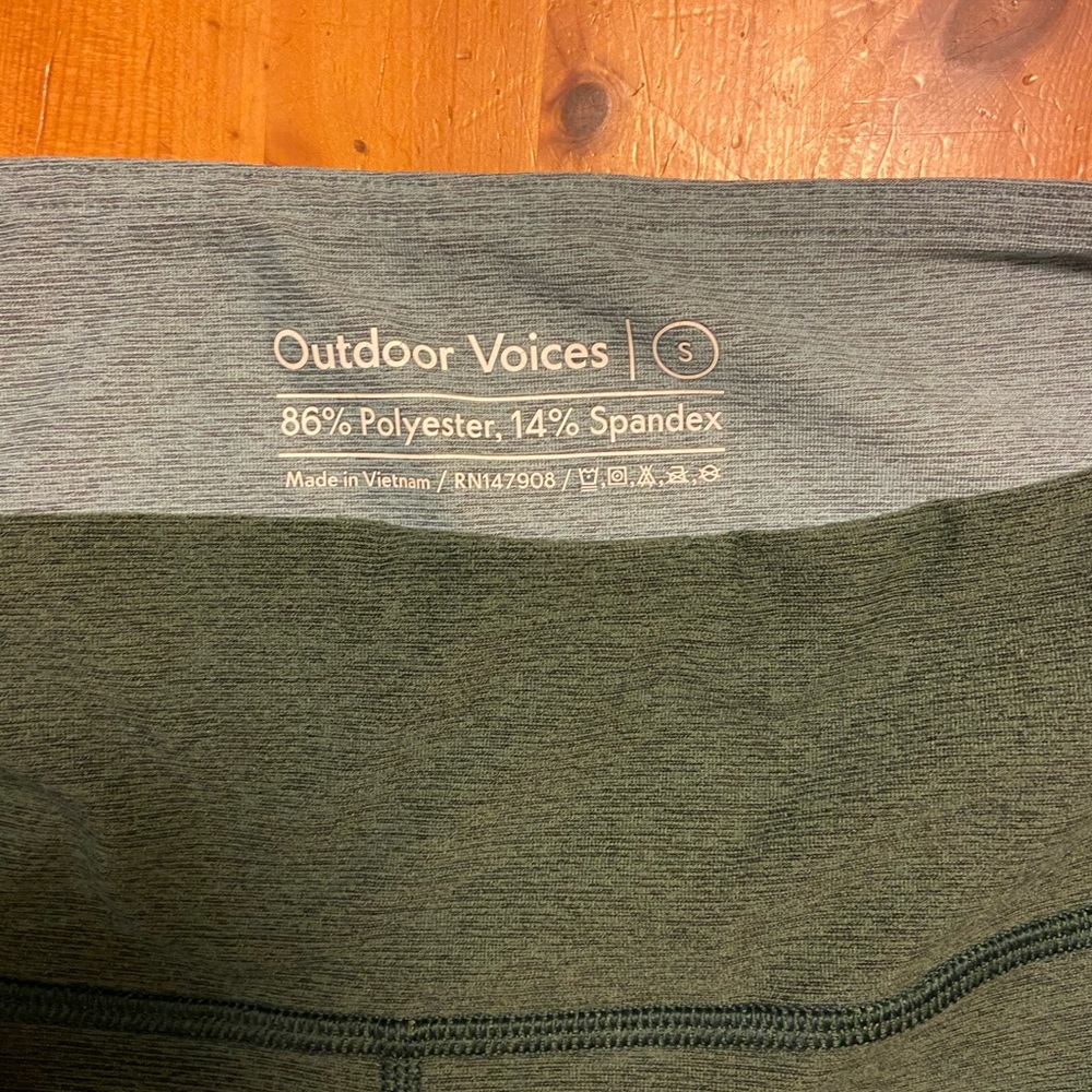 LIKE NEW Outdoor Voices leggings size small